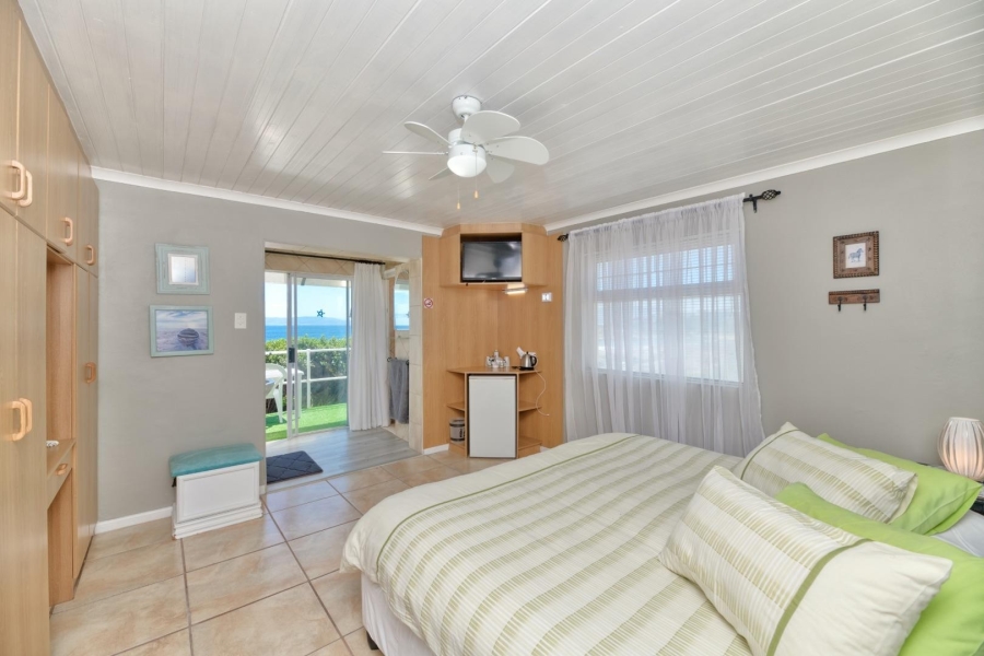 7 Bedroom Property for Sale in De Kelders Western Cape